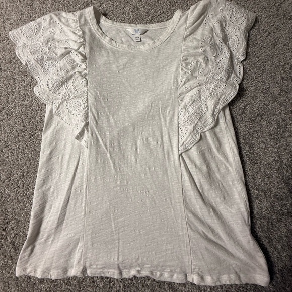 Time and Tru Tops - White Time and Tru Lace Butterfly Sleeve Top – Soft Feminine Everyday Classic